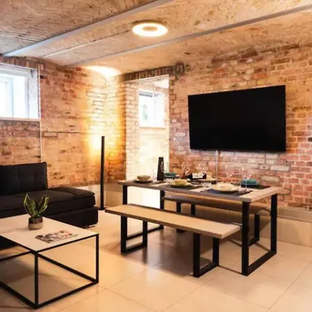 Cerberus Apartments Milano