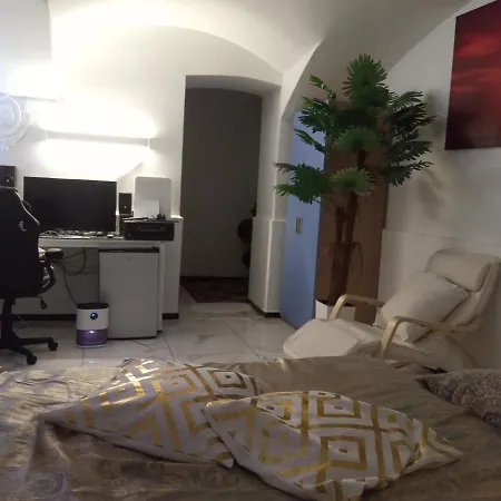 Room In Lodge - Basement In Shared Apartment * Milano