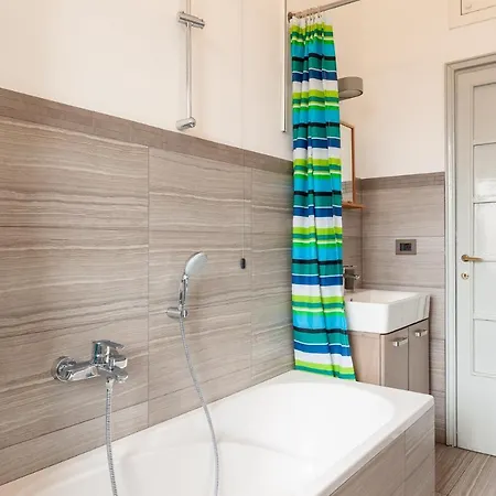 Ticinese Master Guest Close To Duomo * Milano