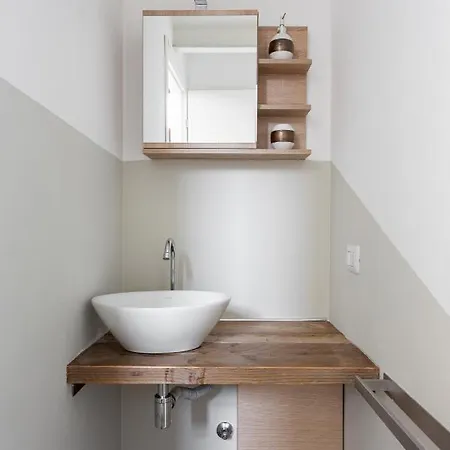 Hostmate - - Via Chiese - Bicocca Apartment Mailand