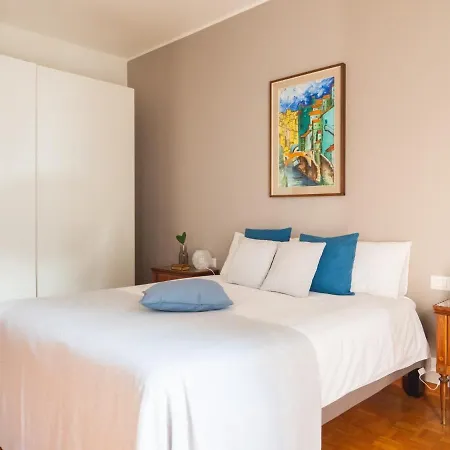 The Rent - Beautiful Three-bedrooms Near Metro Lodi Milaan
