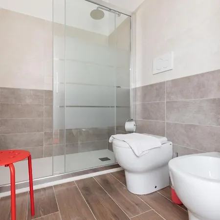 Minerva - 1 Bedroom Two Steps From