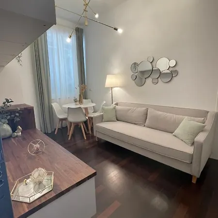 Bilocale Di Prestigio: Centro * Milan