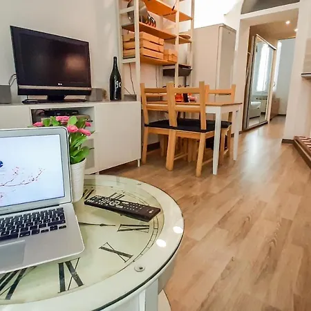 Lejlighed Altido Lovely 1-br Flat With Easy Access To Centre *