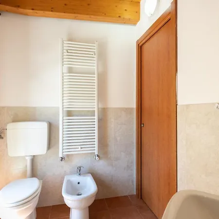 Alessia's Flat - Michetti