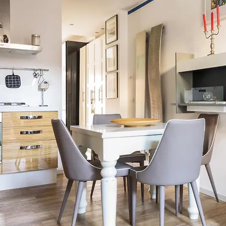 Luxury Modern One Bedroom In Great Location * Milán