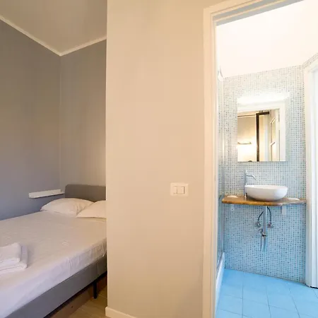 达塞纳假日及商务会所公寓