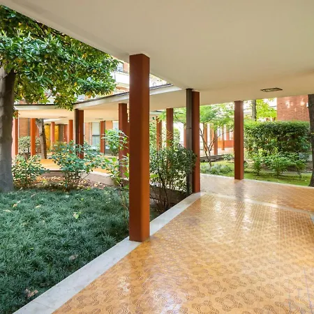 Apartamento Cozy One-bedroom With 2 Balconies In Sempione District