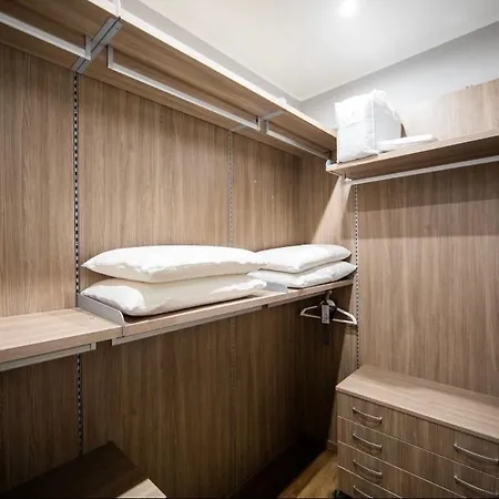 New Wonderful Bilo With Walk-in Closet From Moscova Mediolan