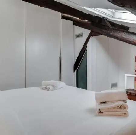 Lombardini 18 Navigli Apartamento Milão