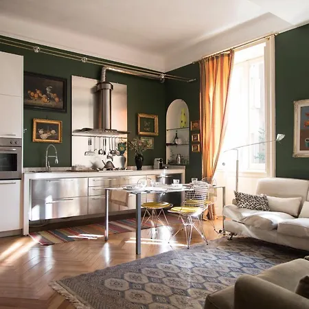 Sophisticated Near Duomo Milan