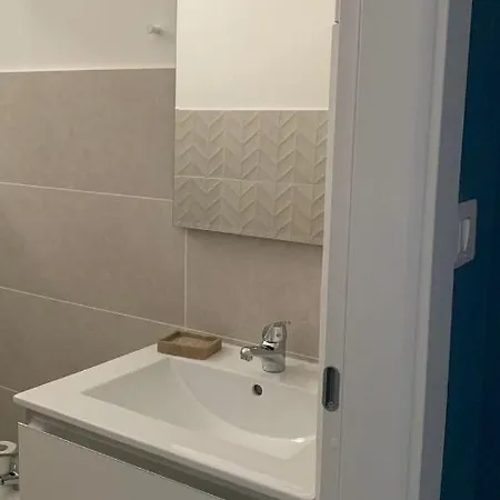 Alojamento de Acomodação e Pequeno-almoço Maison Sion Milão