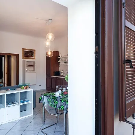 Gioia Home: A Due Passi Dalla Stazione E Con Posto Auto Apartment Milan