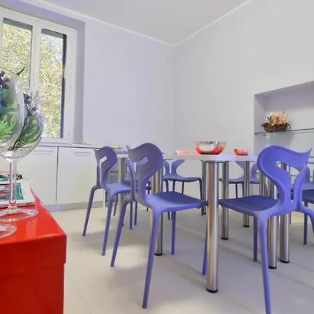 Bacone Liberty Olimpia Apartment Milan
