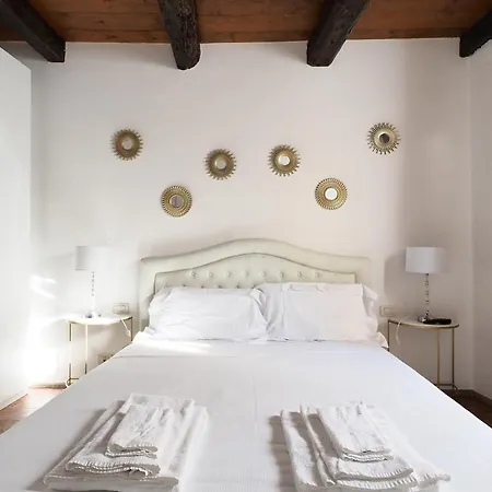 Apartment Mila Magenta Milan