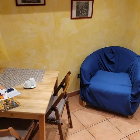 Porta Romana Small Studio Apartman