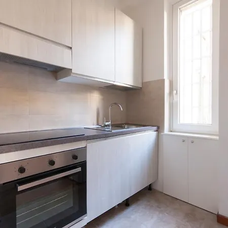 Youhosty - Lomazzo C 3 * Milano