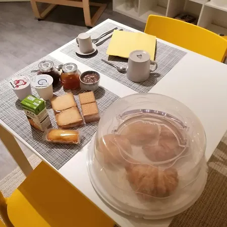 Gioli Nocleg ze śniadaniem 4*