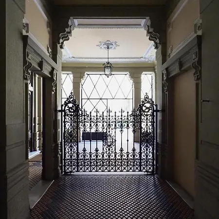 Primopiano - Cantoni * ميلان