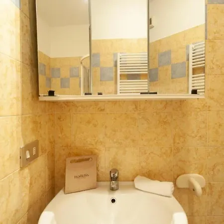 Poggibonsi By Halldis Apartamento