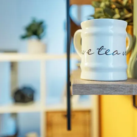 Easylife - - Menotti 16a - Porta Venezia Milano