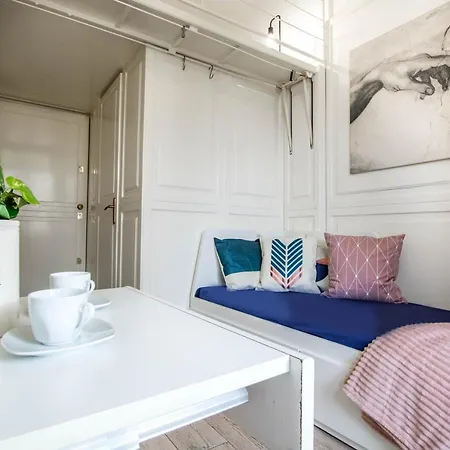 Joivy Lovely For 2 With Balcony Near Duomo Apartment Milan