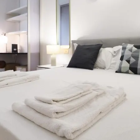 Mila Alessi Apartamento *