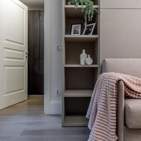 Joivy Elegant Studio For 2 Near Duomo Di Apartment Mailand