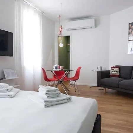 Navigli - Tornatore Apartment