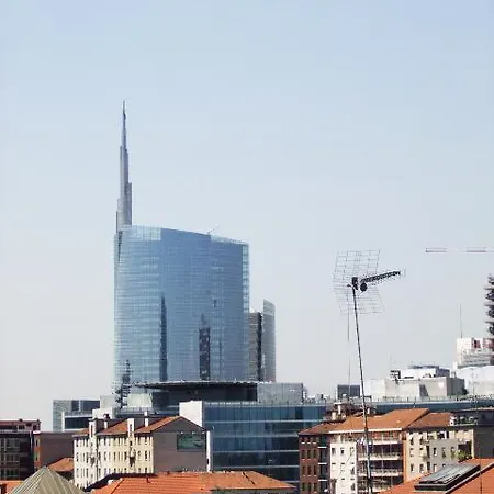Monopole 3* Μιλάνο