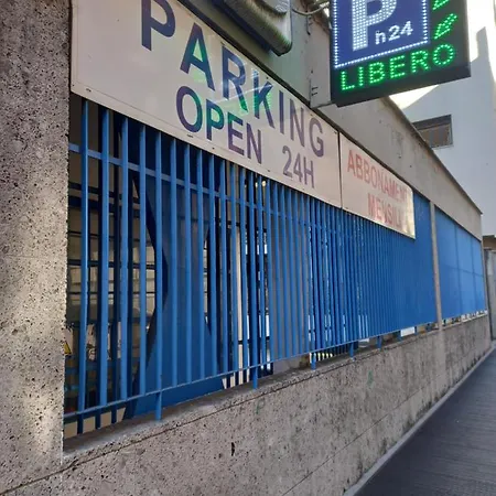 Apartment Allianz Mico Arena Centre Comforts - With Free Parking Garage - Con Parcheggio Incluso - Metro Greenline Moscova Milan