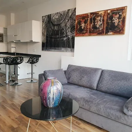 Apartamento Michelangelo 30 Moderno Vicino Bosco Verticale Milão