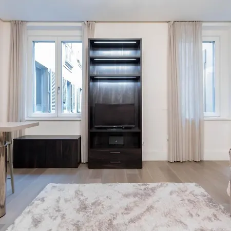 Apartment Joivy Elegant Studio For 2 Near Duomo Di Mailand