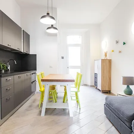 Milano - Porta Venezia Apartamento *
