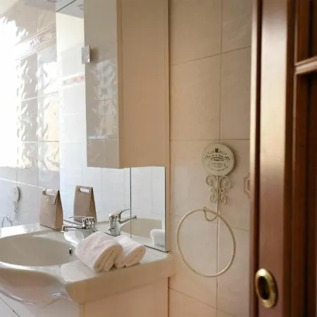 Fulvio Testi Apartamento *