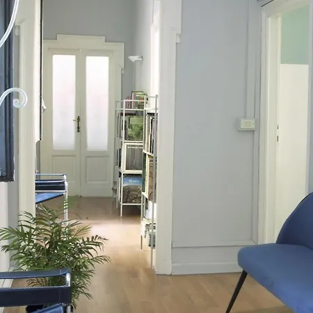 Liberty Two-room In Porta Venezia Apartment *