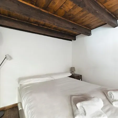 Guesthost - Porta Romana & Bocconi Cosy