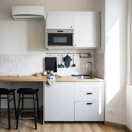 Minimal And Charming In Isola District-via Farini Apartman Milánó
