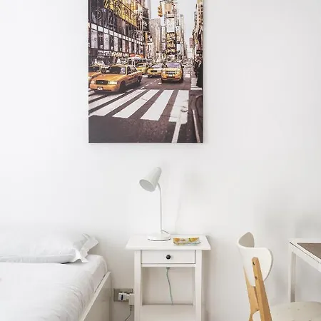 Апартаменты Altido Bright Studio For 2 Next To