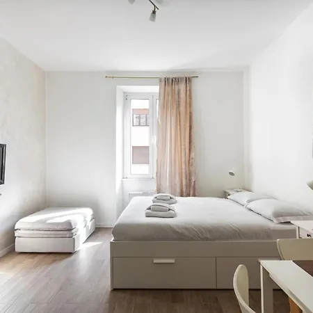 Altido Bright Studio For 2 Next To Милан