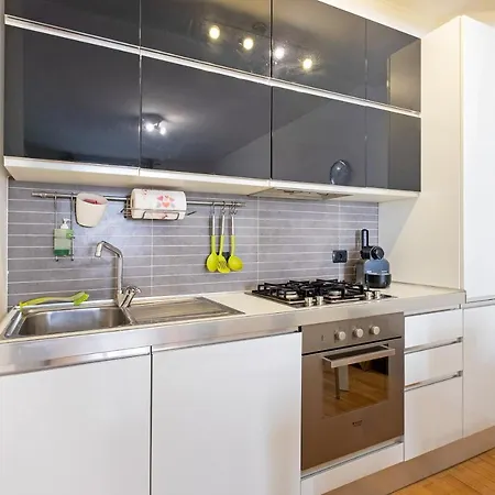 Apartamento Joivy Lovely Flat For 4 With Balcony Near Porta Romana *