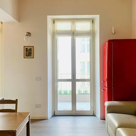 Bocconi-navigli 10 Lägenhet *