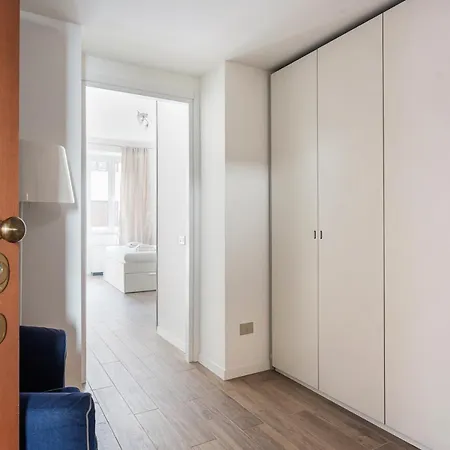 Altido Bright Studio For 2 Next To Апартаменты