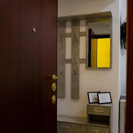 L'arche Lodovico Il Moro - House On The Navigli River *