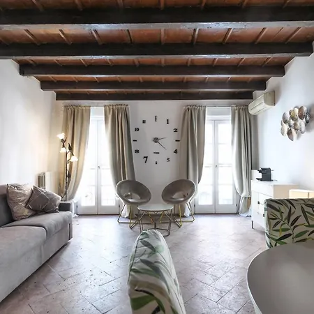 Apartment Mila Magenta