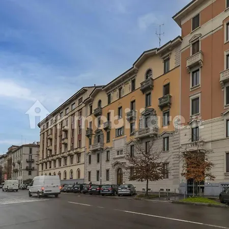 Incantevole Accanto Fondazione Prada Milan