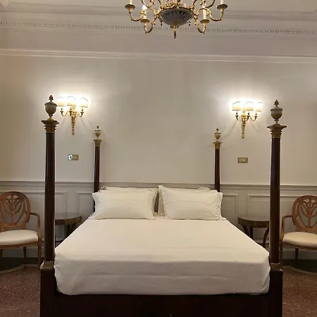 Cavoli A Merenda Suites *