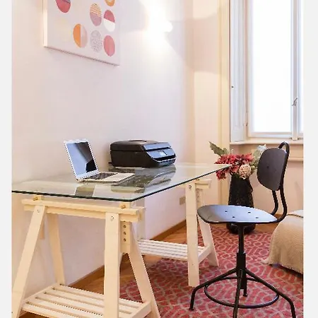 Design Ampio E Luminoso Milão