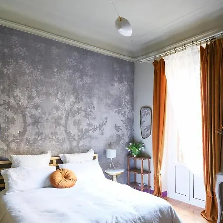 Bed and Breakfast House Of Frames *