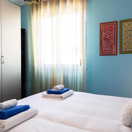 Fara Haus Deluxe - 2 Bedrooms *